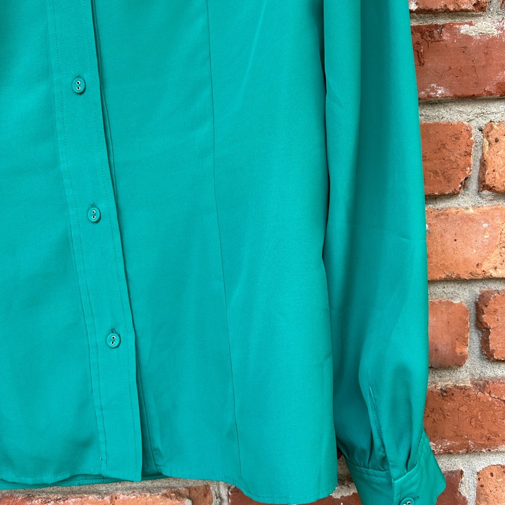 J. Crew Factory Green Button Back Blouse M - Picture 4 of 6